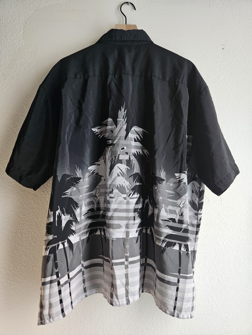button up shirt - Picture 4 of 4